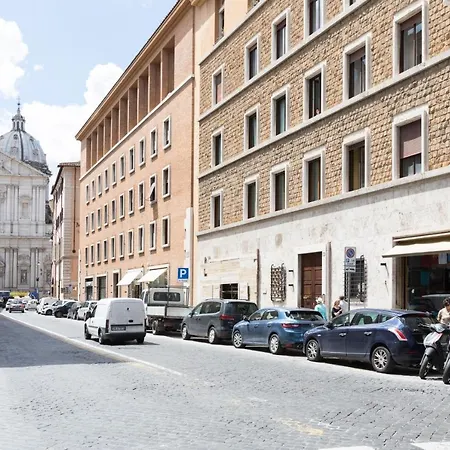 Sonder At Piazza Navona